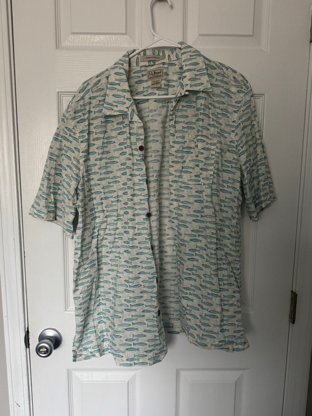 L.L. Bean Traditional Fish Button Cotton Down Casual Shirt Sz: Large